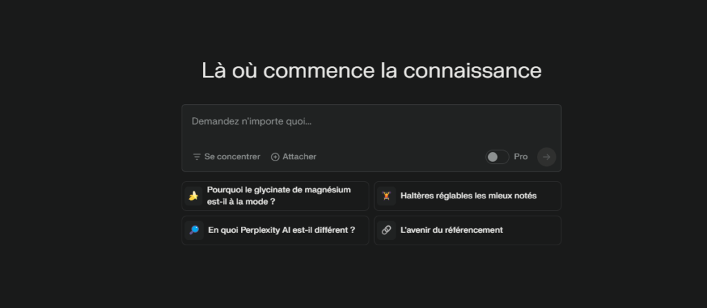 Interface de recherche Perplexity AI en mode sombre avec des suggestions de questions populaires.